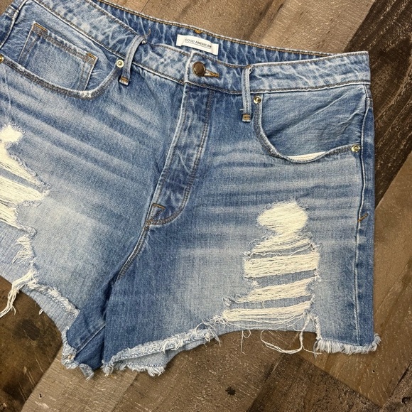 Good American Button Fly Distressed Jean Shorts 10/30 - Picture 3 of 12